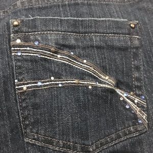 Chico’s platinum capri  jeans embellished back pockets cotton and spandex